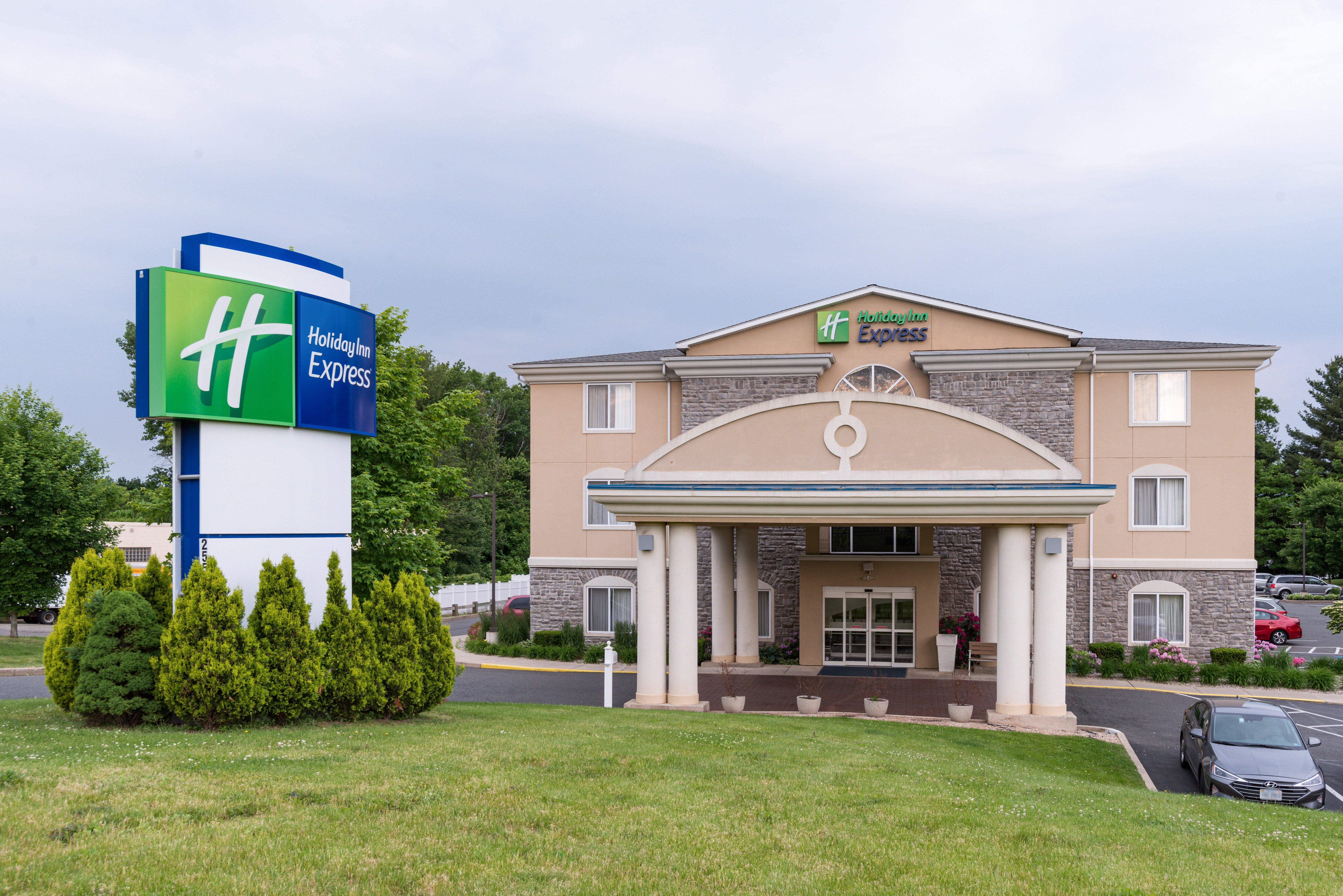 Holiday Inn Express Hartford-Newington By Ihg Kültér fotó