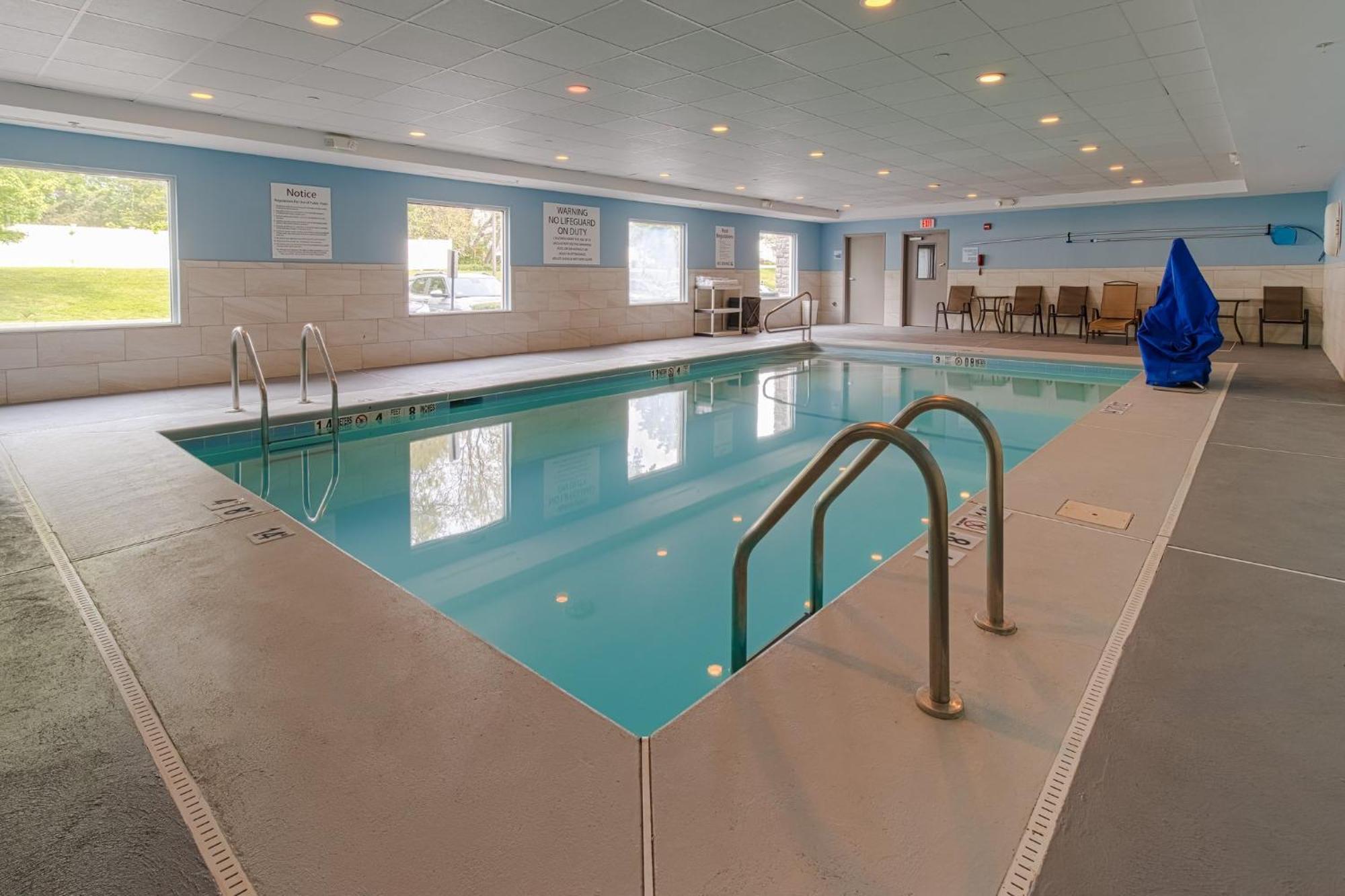 Holiday Inn Express Hartford-Newington By Ihg Kültér fotó