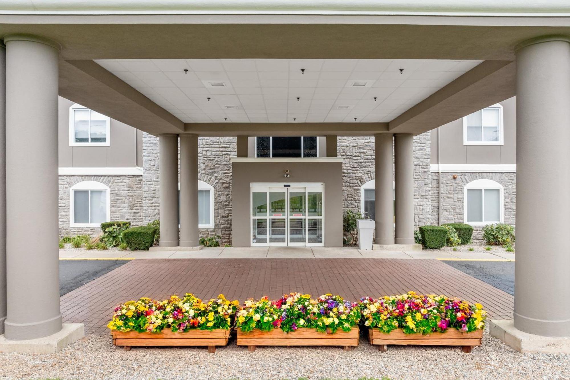Holiday Inn Express Hartford-Newington By Ihg Kültér fotó