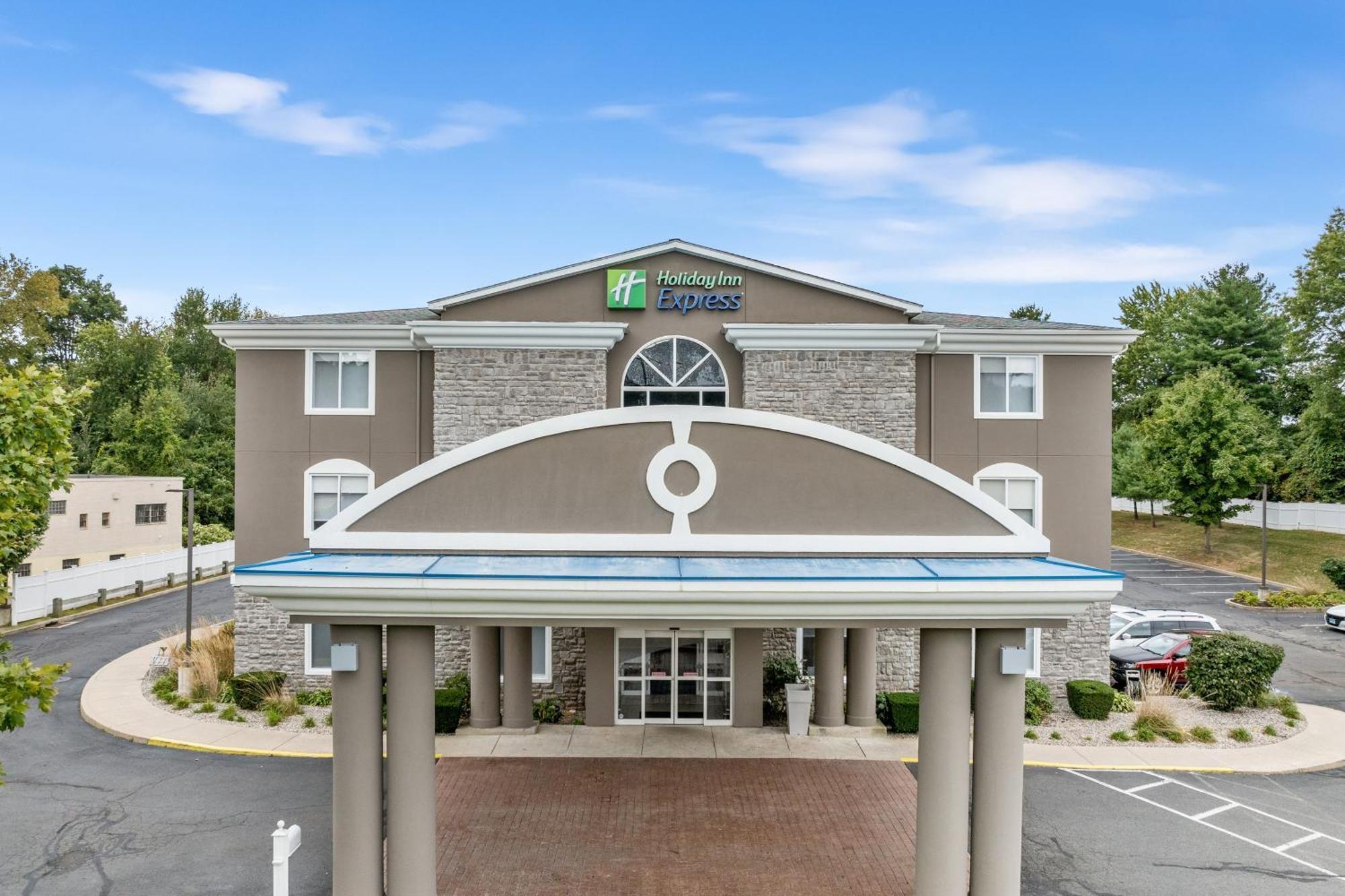 Holiday Inn Express Hartford-Newington By Ihg Kültér fotó