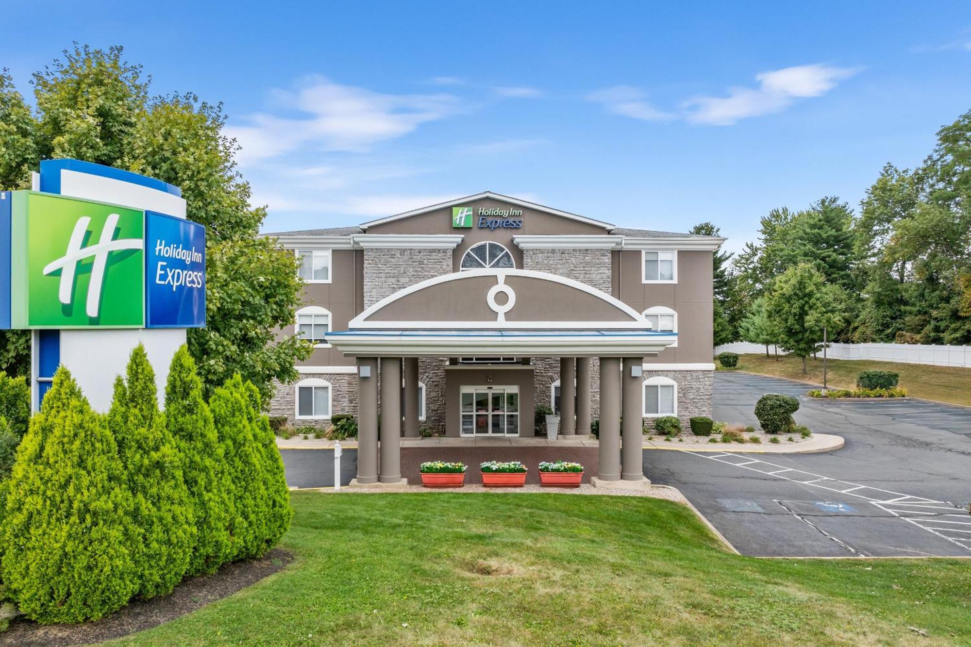 Holiday Inn Express Hartford-Newington By Ihg Kültér fotó