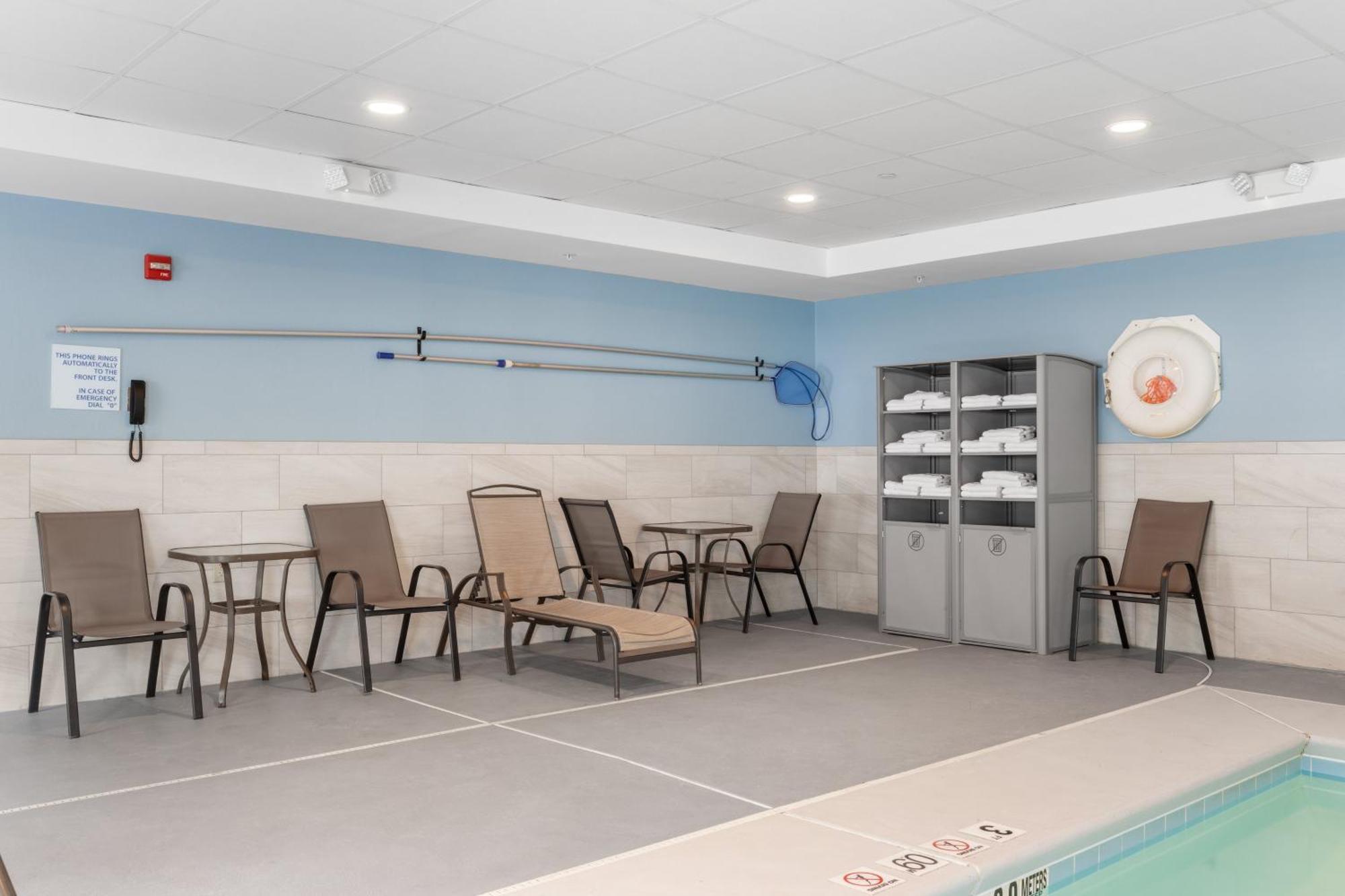 Holiday Inn Express Hartford-Newington By Ihg Kültér fotó