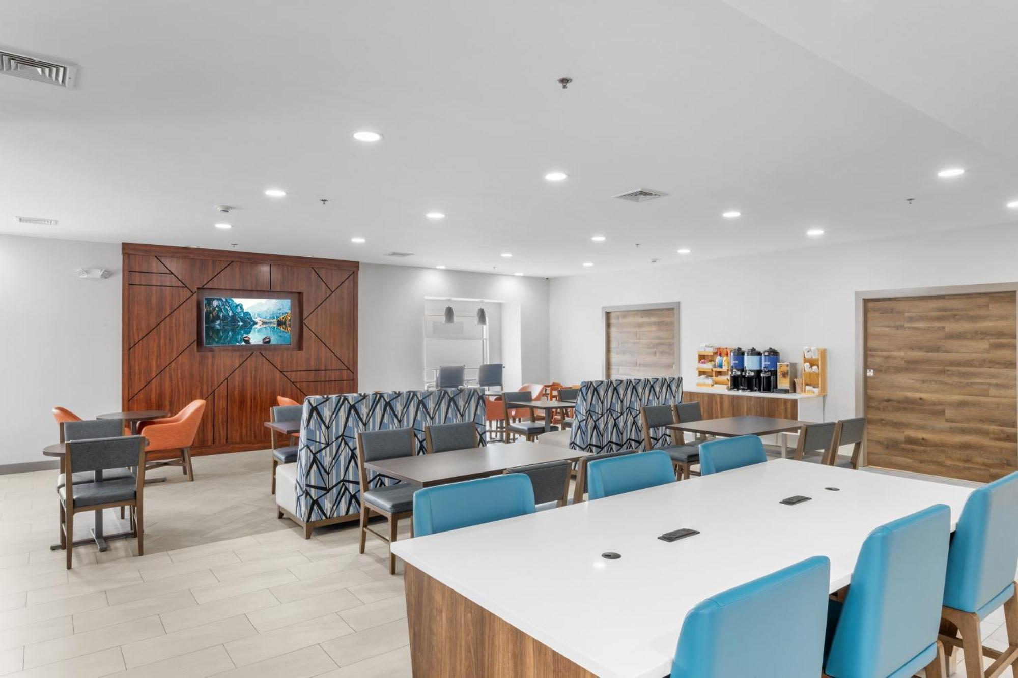 Holiday Inn Express Hartford-Newington By Ihg Kültér fotó